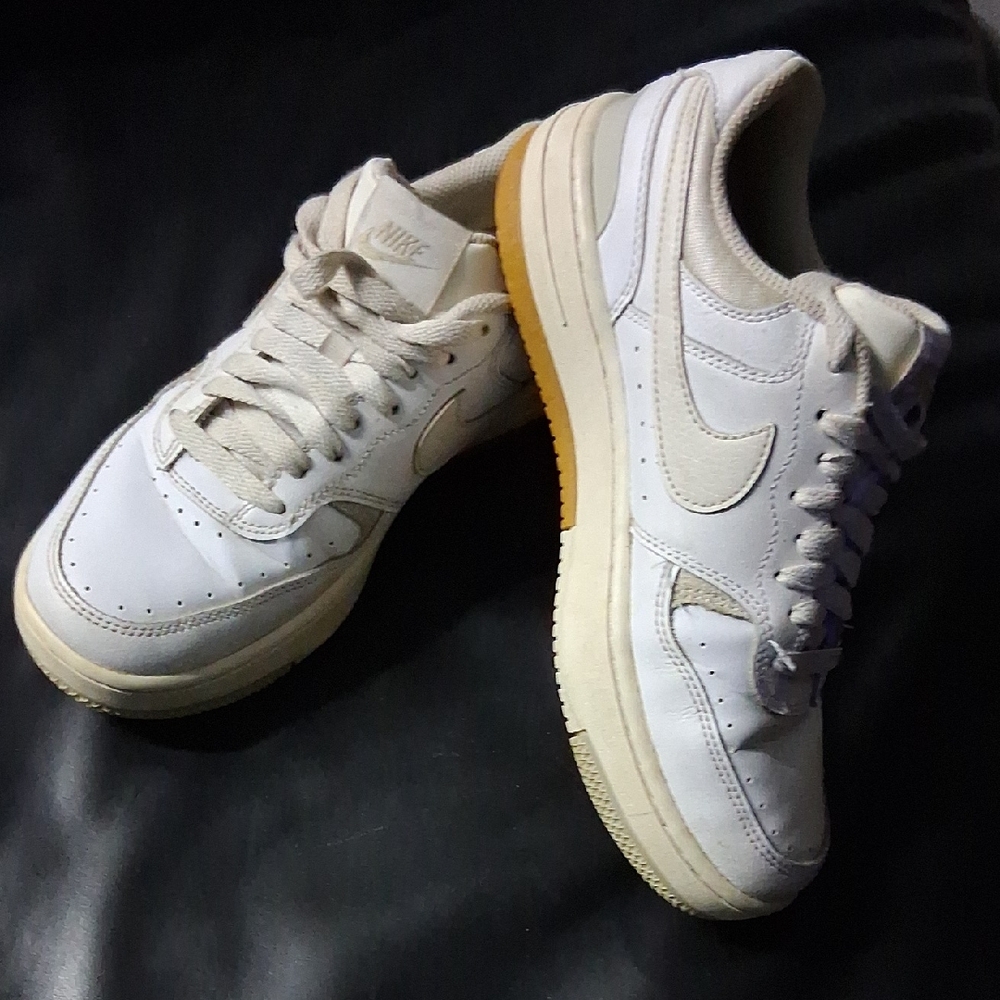 Nike Cream and White Casual Sneakers
